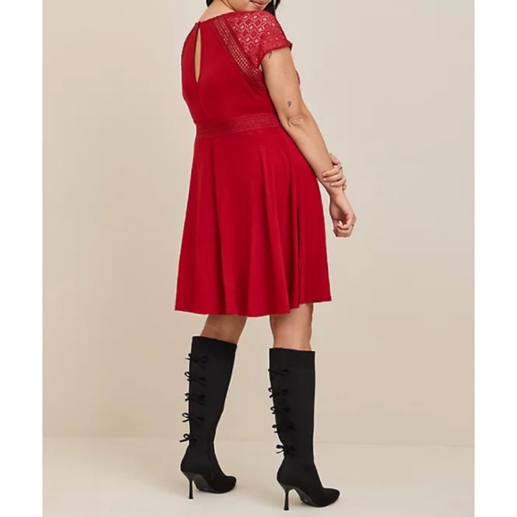 🆕 Red Super Soft Lace Inset Skater Dress 3 3X 22 24 NWT Torrid New! - Picture 3 of 6